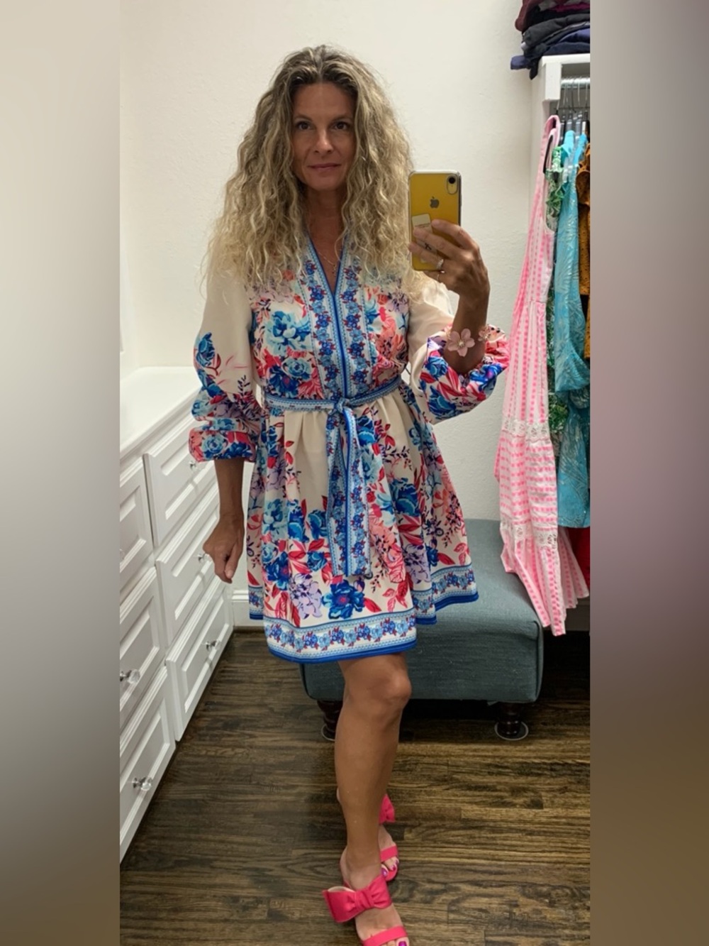 NWT Sunday Up Floral V-Neck Belted Mini Dress in Cream and Blue size small
